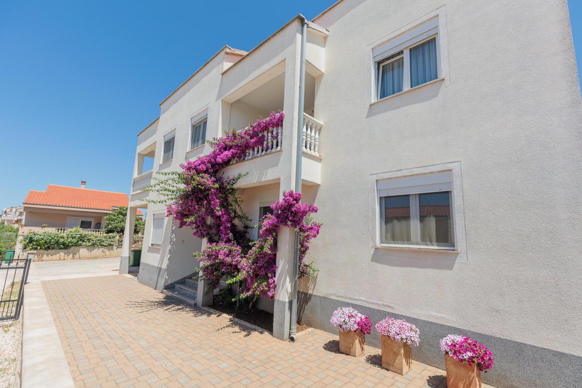 Apartments Rusula Zadar Exterior photo